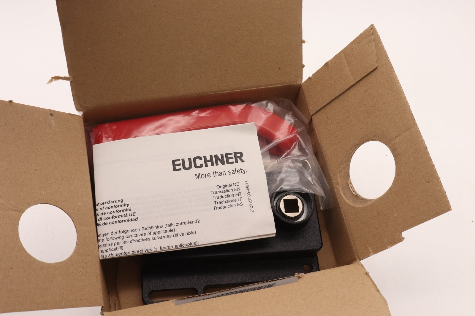 EUCHNER	MGB-E-A-100465	ESCAPE RELEASE